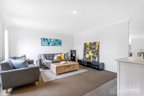 Property photo of 8 Blue Jay Crescent Tarneit VIC 3029