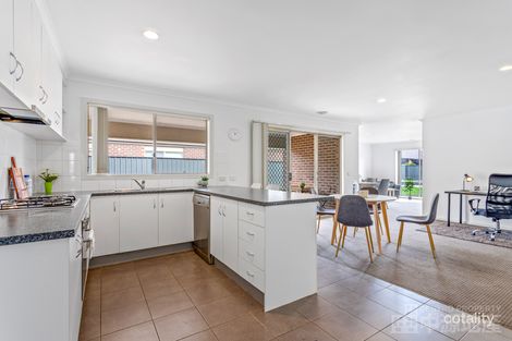 Property photo of 8 Blue Jay Crescent Tarneit VIC 3029