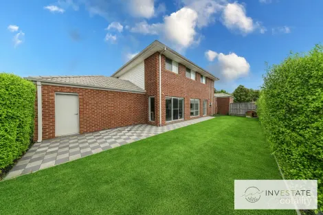 Property photo of 10 Fairwater Drive Point Cook VIC 3030