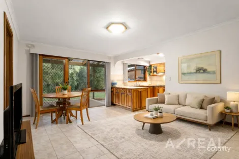 Property photo of 5 Springfield Court Mill Park VIC 3082