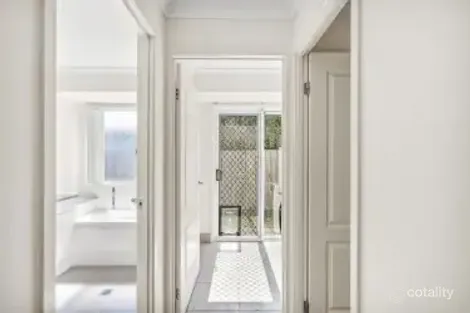 Property photo of 28 Bowden Crescent Marian QLD 4753