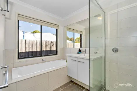 Property photo of 3 Nurture Avenue Doreen VIC 3754