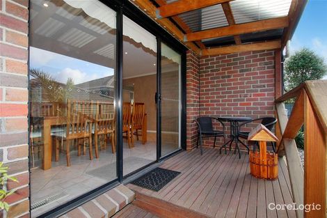 Property photo of 30 Dunlop Crescent Mill Park VIC 3082