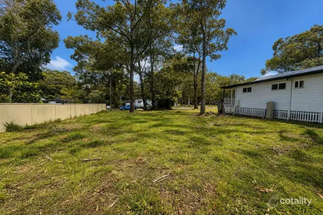 6 Noogie St, Macleay Island, QLD 4184