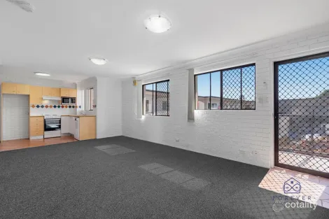 308/132 Marine Pde, Southport, QLD 4215