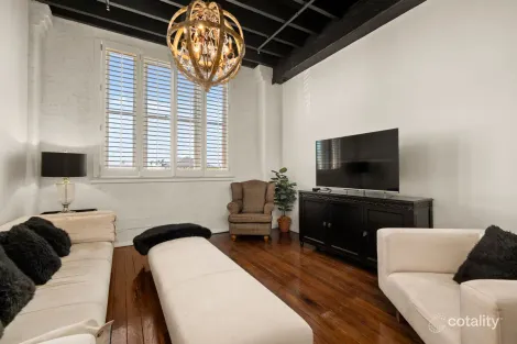 Property photo of 64 Macquarie Street Teneriffe QLD 4005