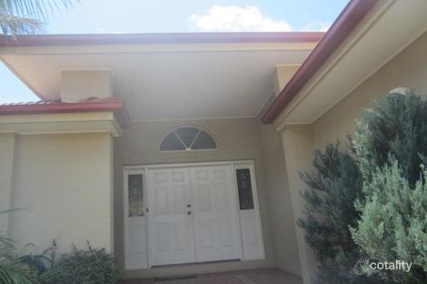 Property photo of 10 Blue Gum Mews Langwarrin VIC 3910