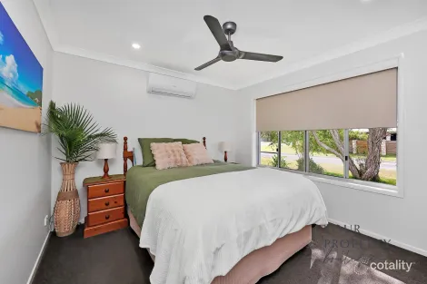 Property photo of 7 Carla Drive Innes Park QLD 4670