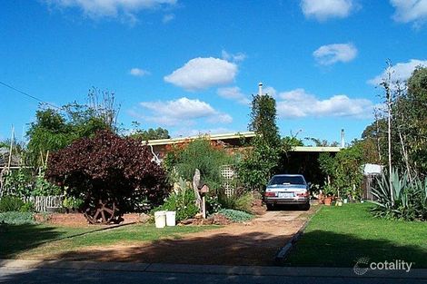 224 Third St, Wonthella, WA 6530