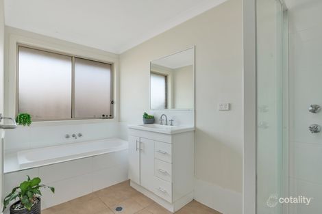 Property photo of 18 Tempranillo Crescent Cessnock NSW 2325