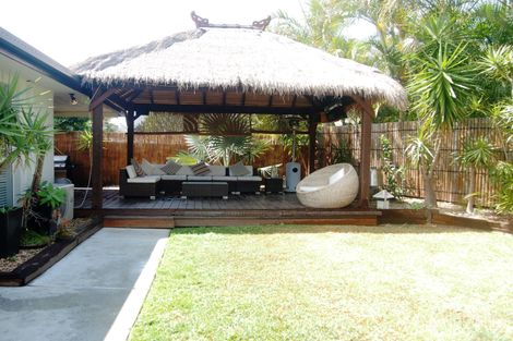 Property photo of 9 Sacha Place Carrara QLD 4211