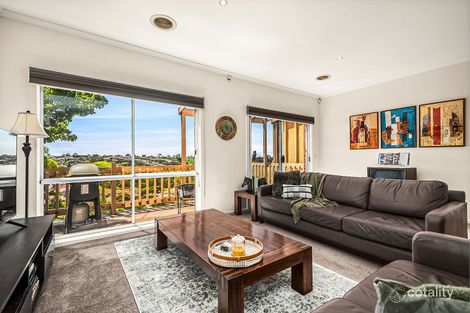 Property photo of 33 Seggan Circle Gowanbrae VIC 3043