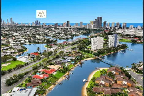 Property photo of 82 Hooker Boulevard Mermaid Waters QLD 4218