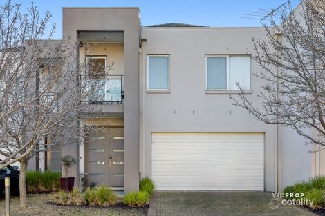 14/110 Sanctuary Lakes North Bvd, Point Cook, VIC 3030