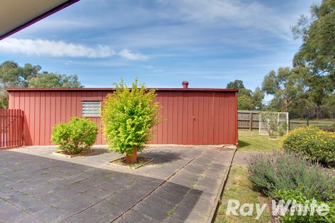 Property photo of 19 Gullquist Way Pakenham VIC 3810