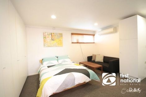 Property photo of 10 Simpson Walk Kensington VIC 3031
