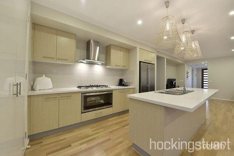 Property photo of 21 Connewara Crescent Clyde North VIC 3978