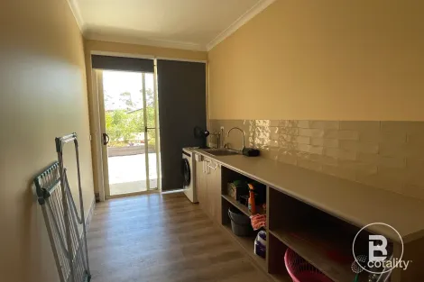 Property photo of 32 Rutherford Street Avoca VIC 3467