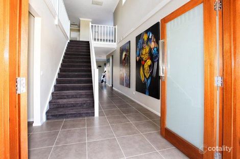 Property photo of 11 Thorngrove Avenue Craigieburn VIC 3064