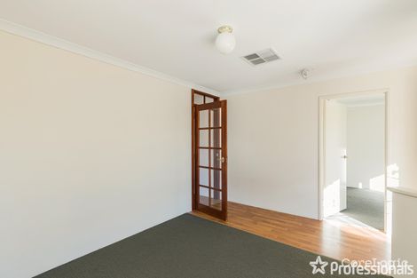 Property photo of 23 Sennet Lane Warnbro WA 6169