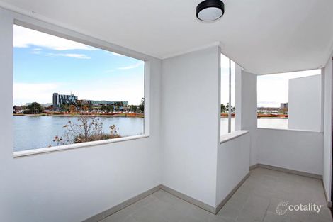 Property photo of 7/76 The Esplanade Caroline Springs VIC 3023