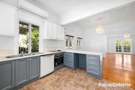 Property photo of 64 Dengate Lane St Lucia QLD 4067