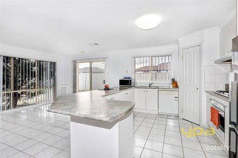 Property photo of 27 Glenelg Boulevard Taylors Hill VIC 3037