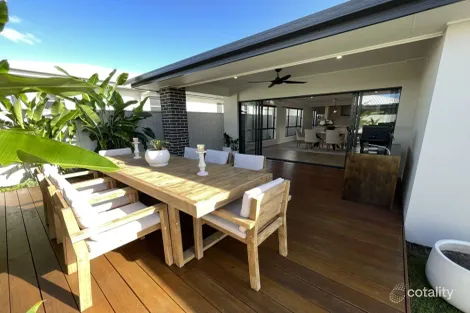 24 Sally Cres, Nirimba, QLD 4551