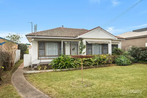 11 Pioneer Dr, Oak Flats, NSW 2529