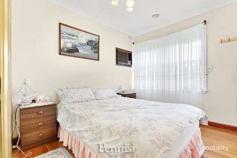 Property photo of 15 Emu Parade Jacana VIC 3047