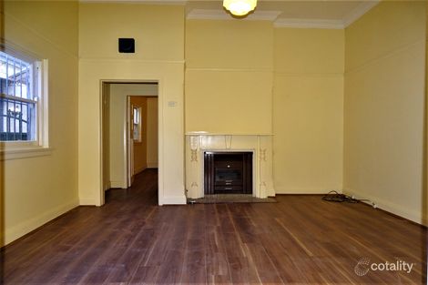 25 Ninth Ave, Campsie, NSW 2194