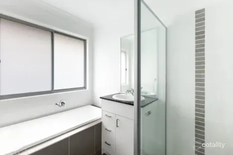 Property photo of 10 Daintree Court Park Ridge QLD 4125