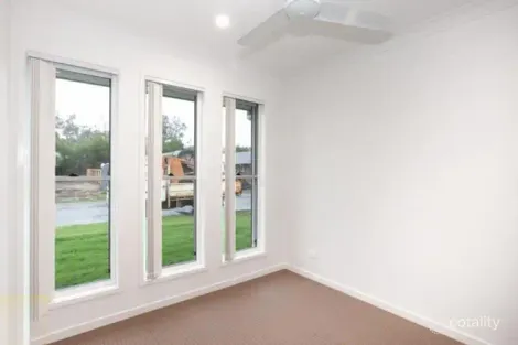 Property photo of 10 Daintree Court Park Ridge QLD 4125