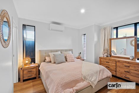Property photo of 7 Cinnabar Way Treeby WA 6164