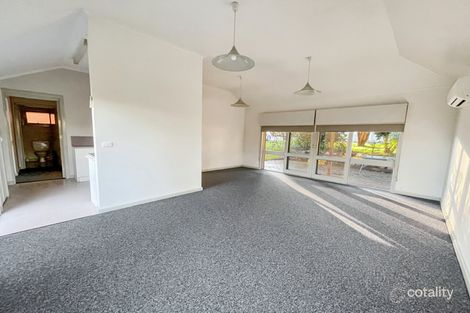 1/33 Newlands Dr, Paynesville, VIC 3880