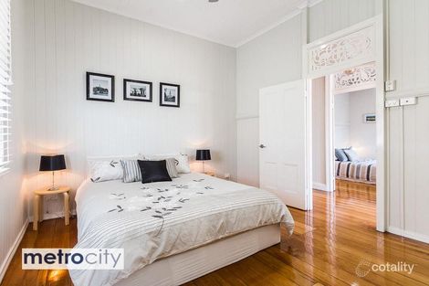 Property photo of 8 Colin Street South Brisbane QLD 4101
