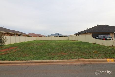 Property photo of 10 Graves Place Griffith NSW 2680