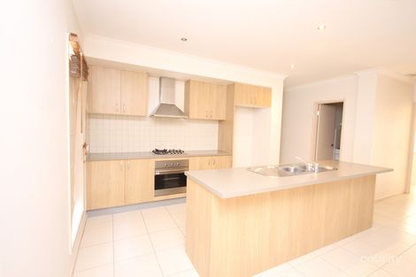 Property photo of 291 Waterview Boulevard Craigieburn VIC 3064