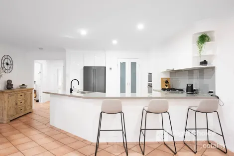 Property photo of 2 Napier Place Albion Park NSW 2527
