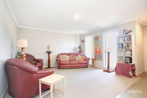 Property photo of 10 Oakham Glade Derrimut VIC 3026