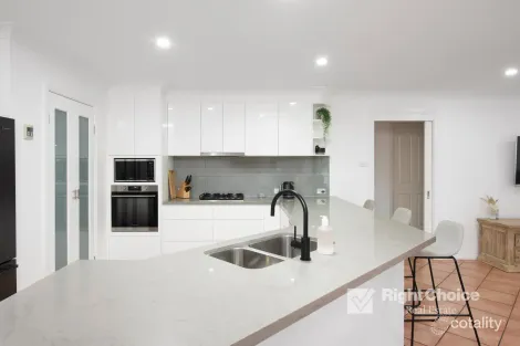 Property photo of 2 Napier Place Albion Park NSW 2527