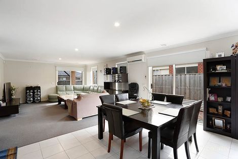 Property photo of 27 Larson Avenue Tarneit VIC 3029