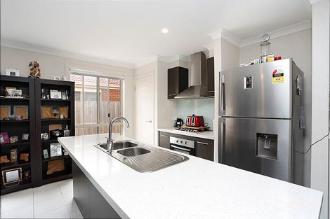 Property photo of 27 Larson Avenue Tarneit VIC 3029