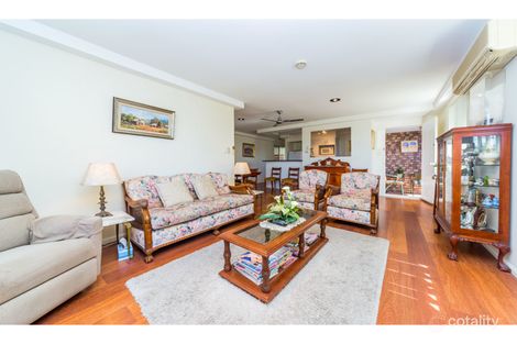 Property photo of 1/31 Kenny Drive Labrador QLD 4215