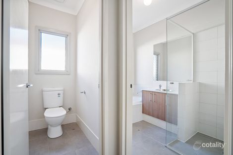 Property photo of 76 Cuthbertson Drive Cooloongup WA 6168