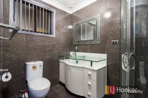 Property photo of 6/6 Woodvale Close Plumpton NSW 2761