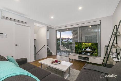 Property photo of 1/21 Pickwick Street Cannon Hill QLD 4170