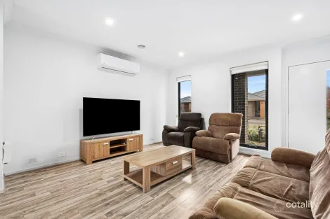 Property photo of 11 Bentons Way Armstrong Creek VIC 3217