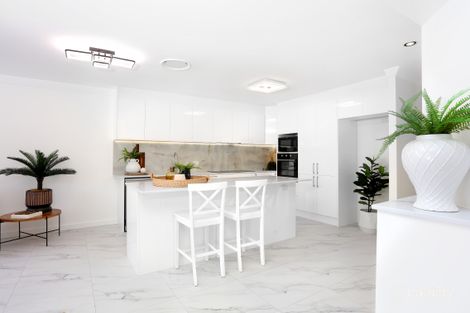 Property photo of 2/139 Bayview Street Runaway Bay QLD 4216