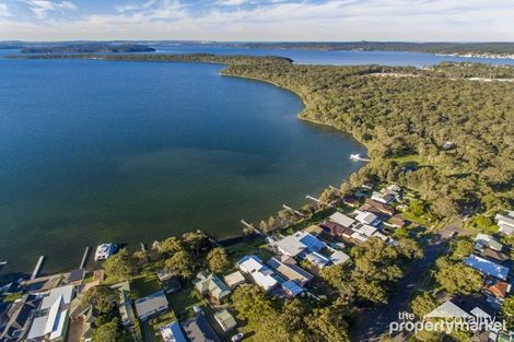 Property photo of 2 Bambury Avenue Summerland Point NSW 2259